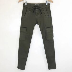 Zara green skinny cargo Khakis